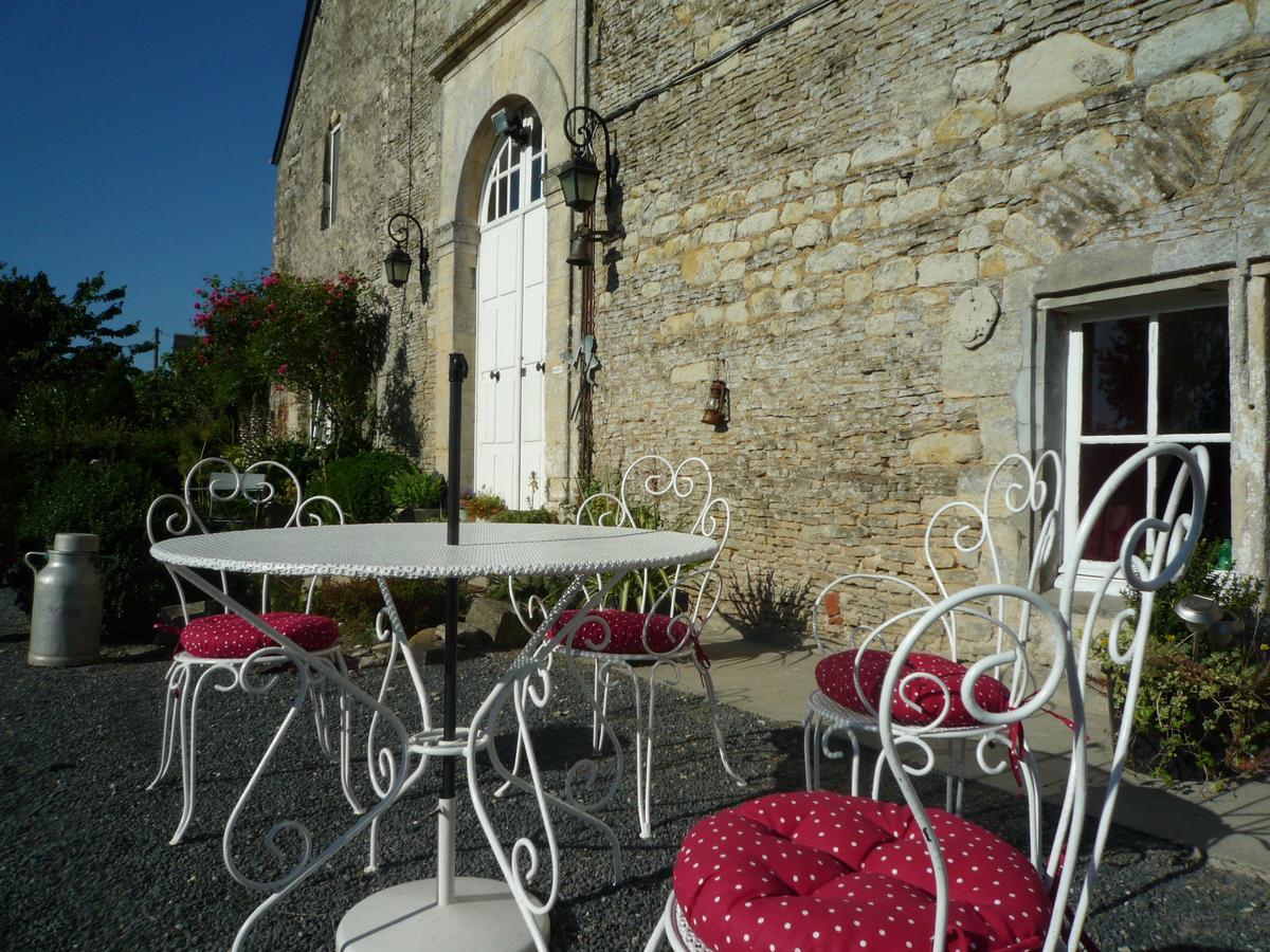 Bed and Breakfast MANOIR de la RIVIERE Géfosse-Fontenay Exterior foto