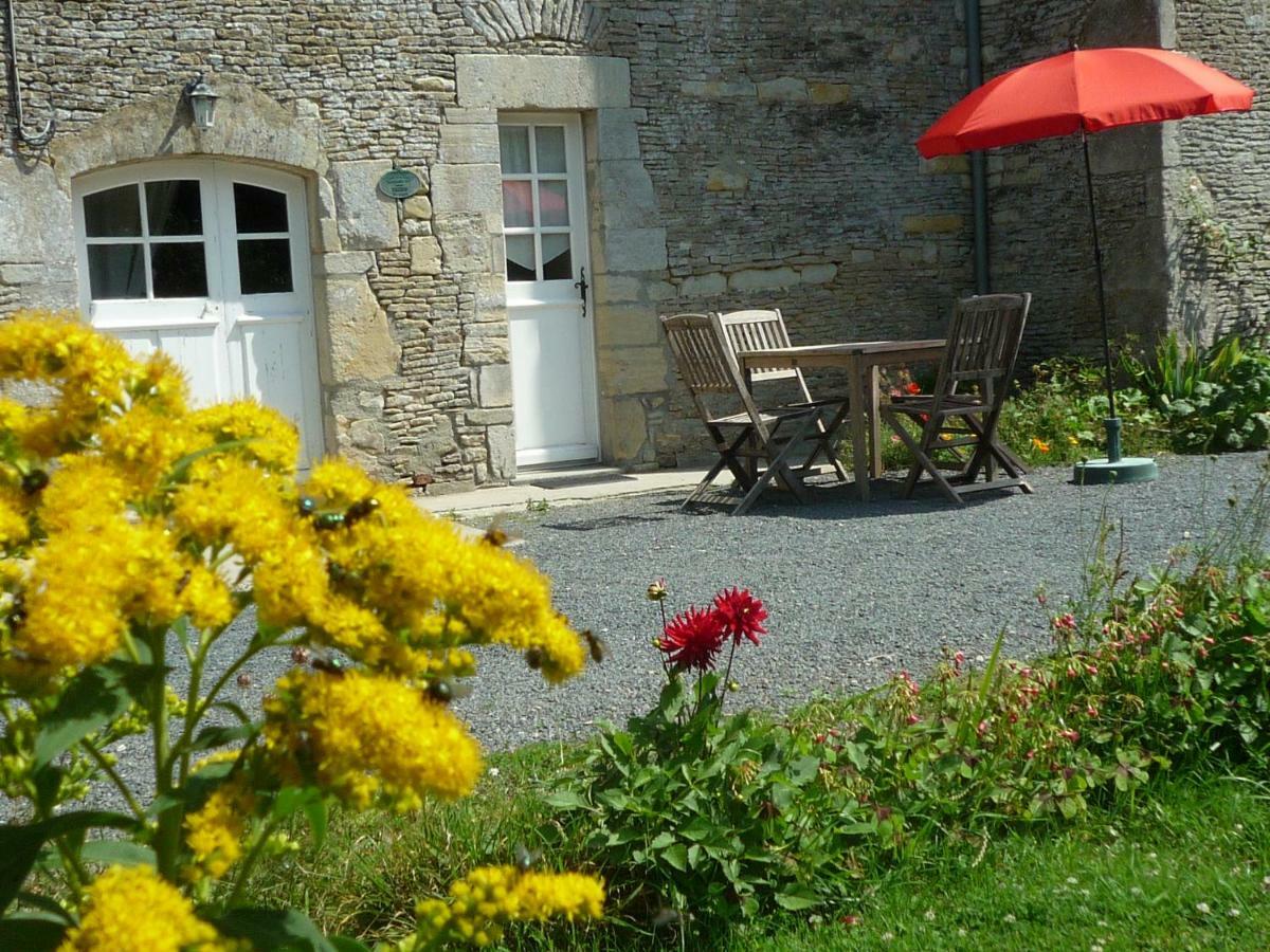 Bed and Breakfast MANOIR de la RIVIERE Géfosse-Fontenay Exterior foto